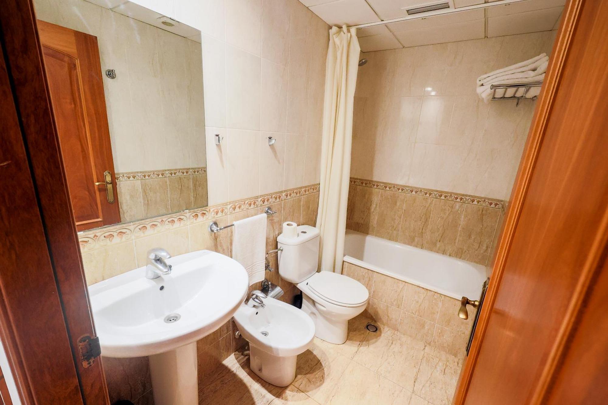 Apartamentos Royal Lloret de Mar Exteriör bild