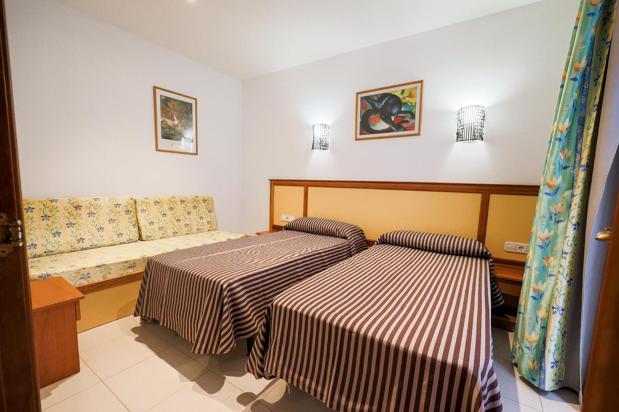 Apartamentos Royal Lloret de Mar Exteriör bild