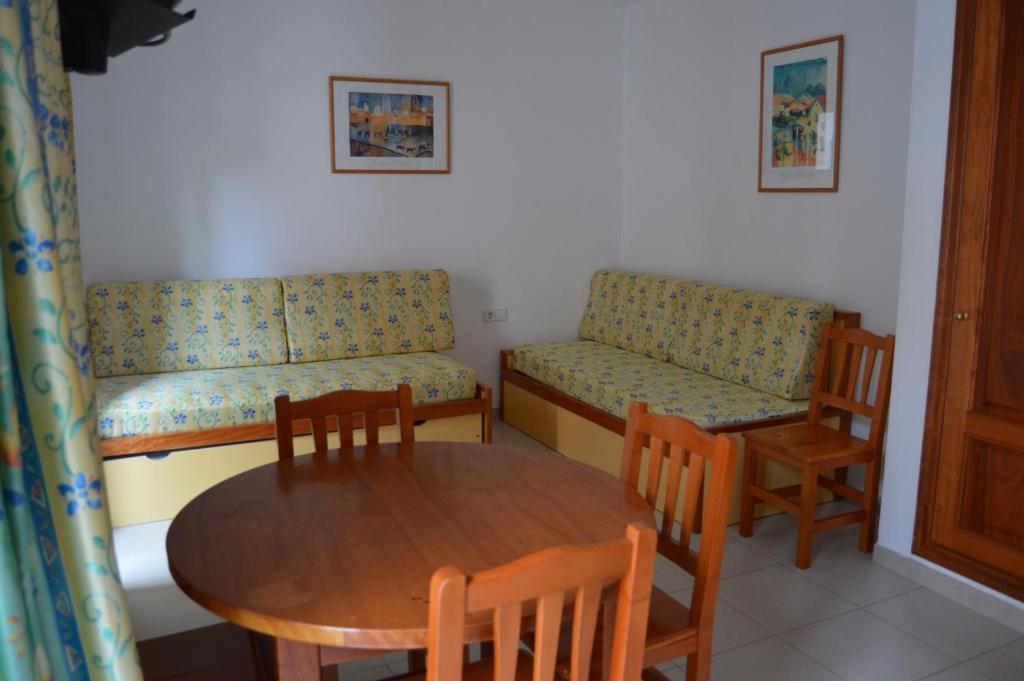 Apartamentos Royal Lloret de Mar Rum bild