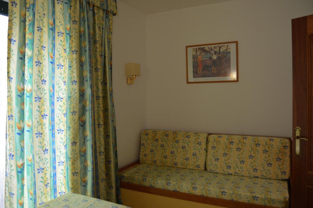 Apartamentos Royal Lloret de Mar Rum bild