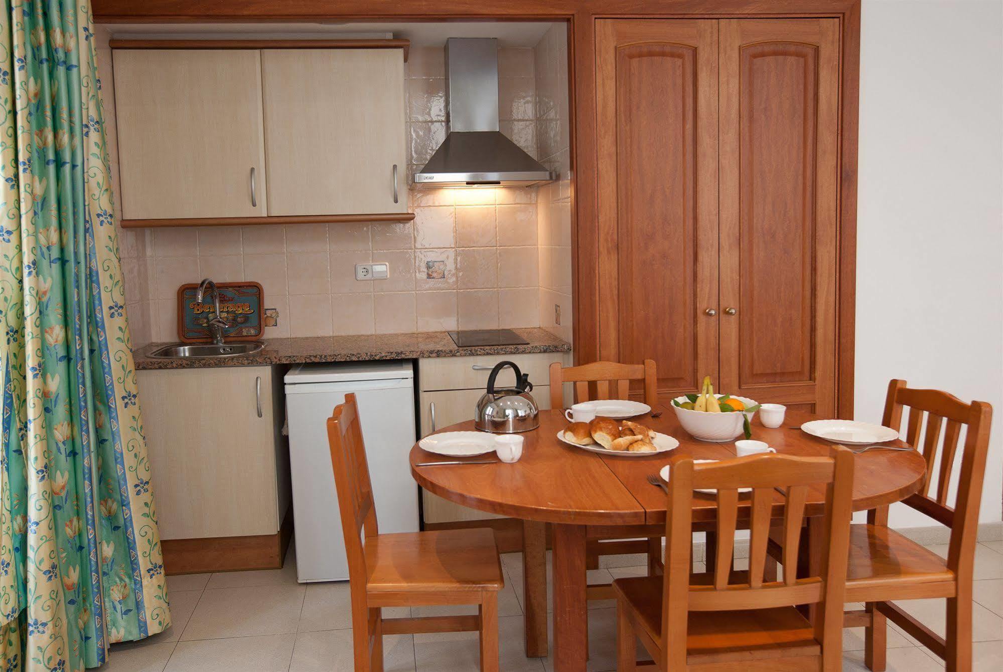 Apartamentos Royal Lloret de Mar Exteriör bild